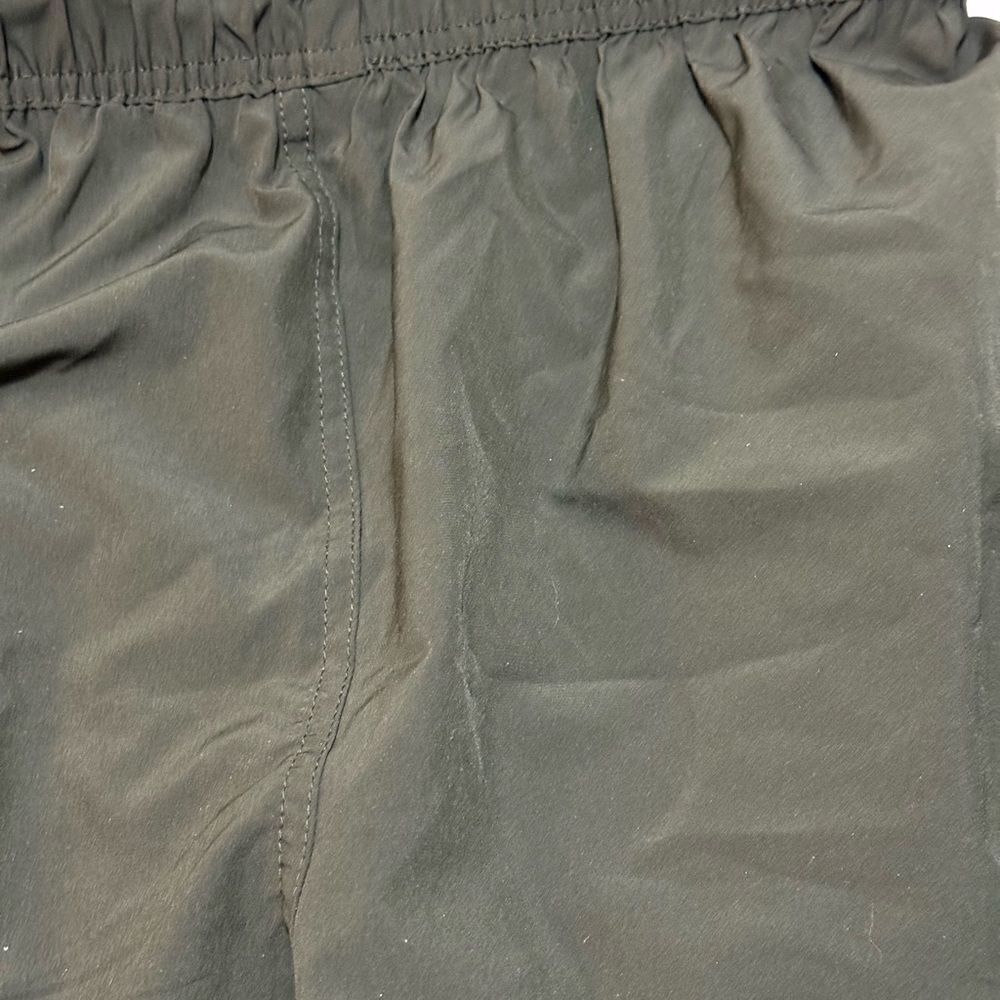 Leg3nd Green Draw string shorts large - Picture 7 of 8